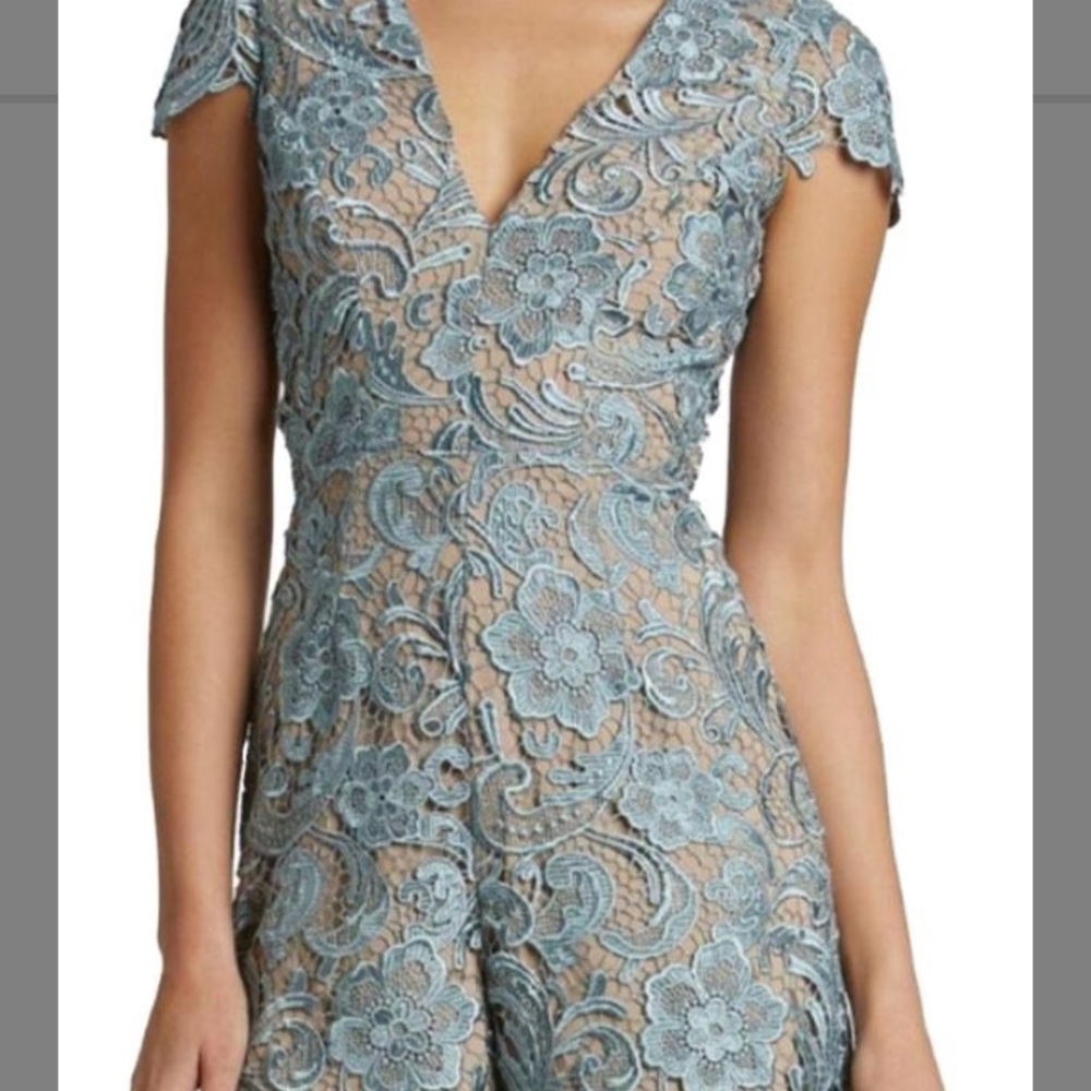 Dress the Population Nude/BlueLace Romper/Jumpsuit